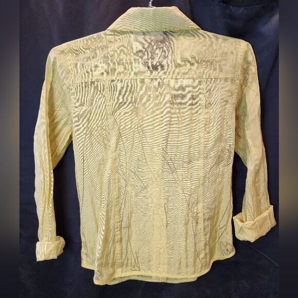 Chico's Yellow Button Blouse Semi Sheer Lightweight Casual Top Chico's Sz 1 / M - Picture 3 of 9
